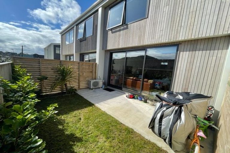 Photo of property in 2c Cook Street, Karori, Wellington, 6012