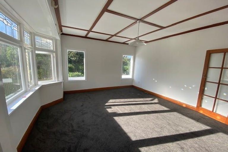 Photo of property in 21a Putnam Street, Northland, Wellington, 6012