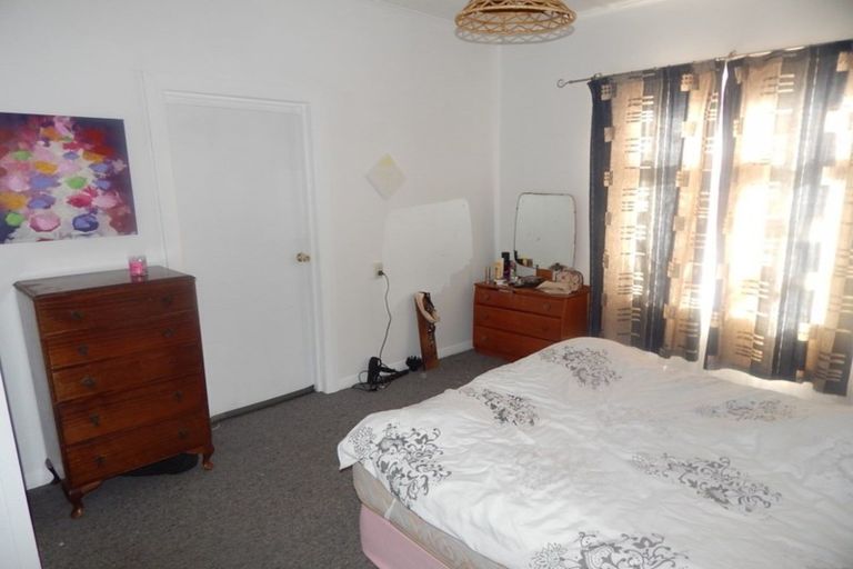 Photo of property in 15 Romilly Street, Westport, 7825