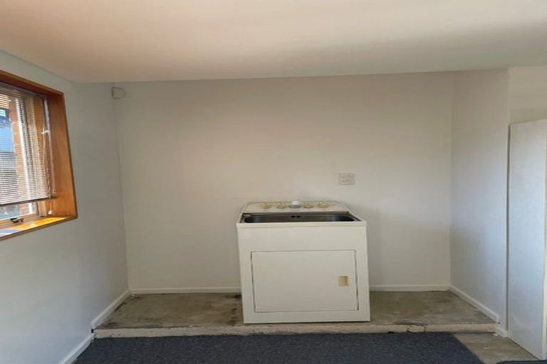 Photo of property in 2/61 Waimairi Road, Upper Riccarton, Christchurch, 8041