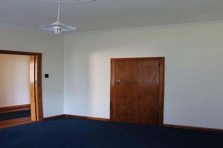 Photo of property in 66 Pahiatua Street, Hokowhitu, Palmerston North, 4410