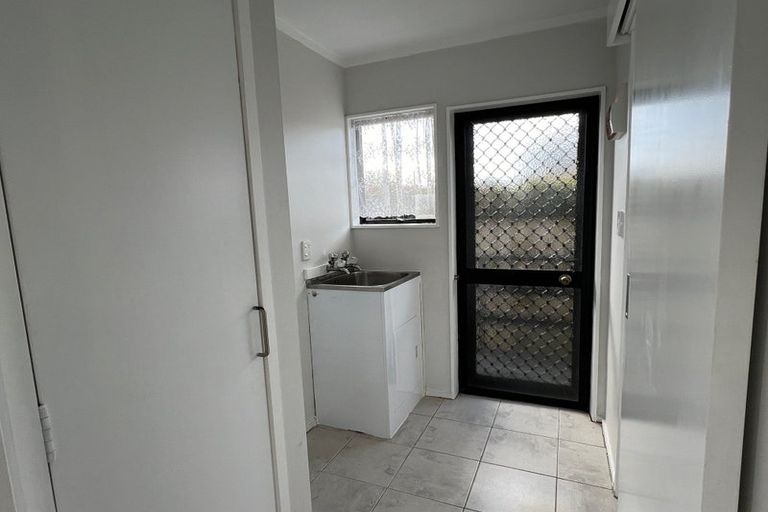 Photo of property in 1 Taikata Road, Te Atatu Peninsula, Auckland, 0610