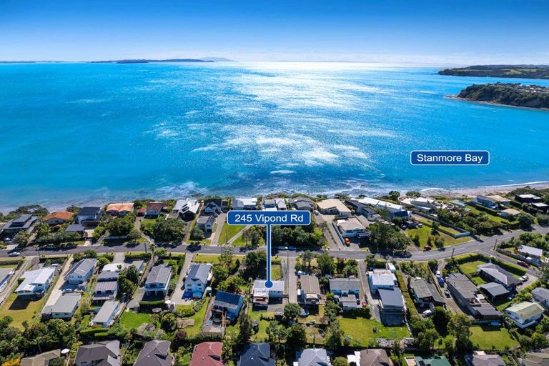 Photo of property in 245 Vipond Road, Stanmore Bay, Whangaparaoa, 0932