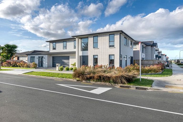 Photo of property in 62 Donegal Park Drive, Flat Bush, Auckland, 2019