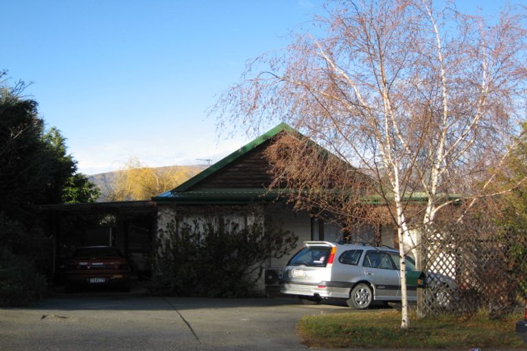 Photo of property in 8 Mount Iron Drive, Wanaka, 9305