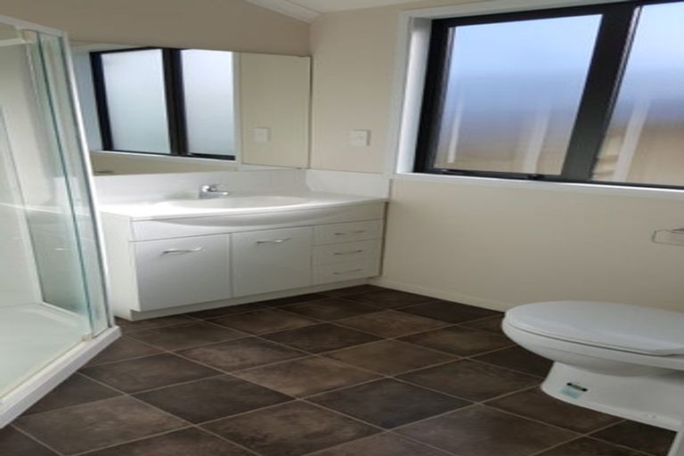 Photo of property in 39 Pegasus Place, Kelvin Grove, Palmerston North, 4414