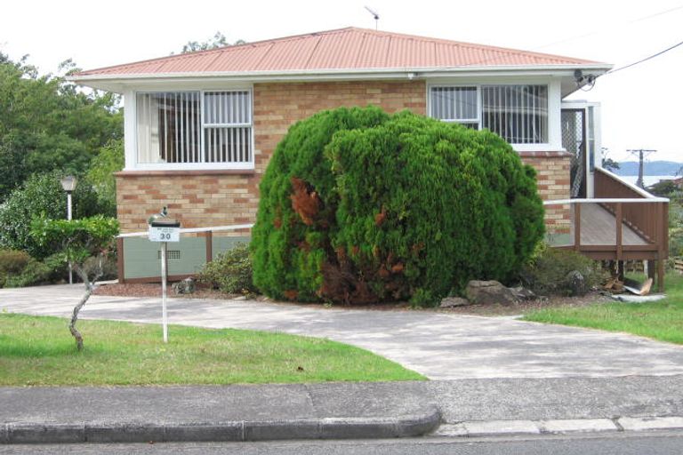 Photo of property in 30 Lyndhurst Road, Te Atatu South, Auckland, 0610