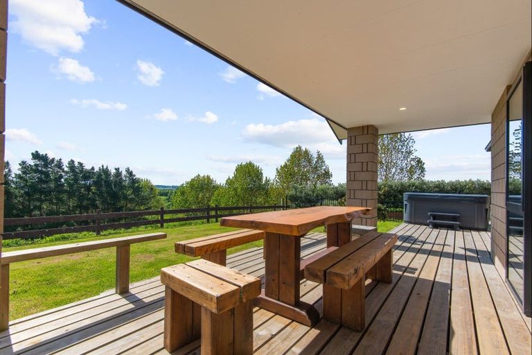 Photo of property in 268 Halcombe Road, Feilding, 4775