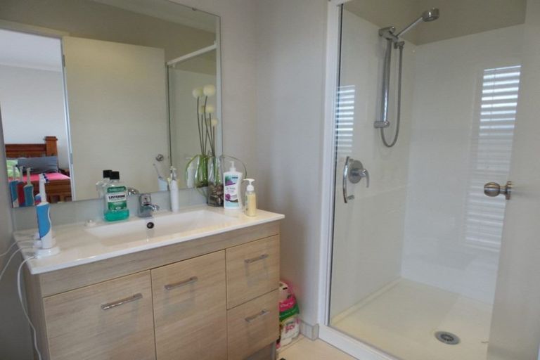 Photo of property in 47 Station Street, Hobsonville, Auckland, 0616