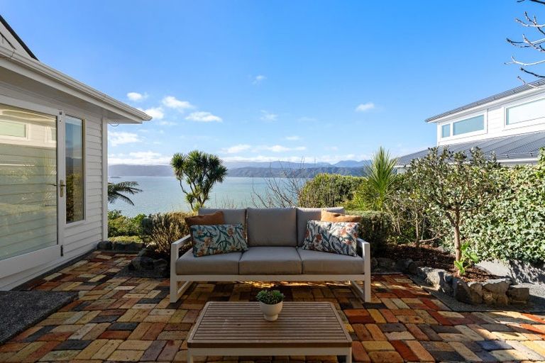 Photo of property in 66 Seatoun Heights Road, Seatoun, Wellington, 6022