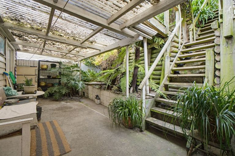 Photo of property in 9 Hawkhurst Road, Lyttelton, 8082