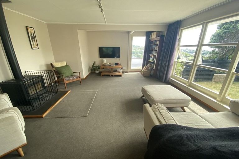 Photo of property in 26 Lyndfield Lane, Newlands, Wellington, 6037