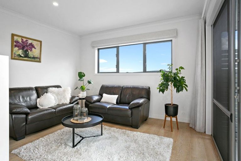 Photo of property in 18 Mike Smith Drive, Cambridge, 3434