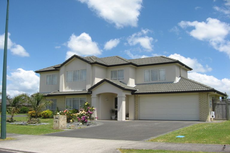 Photo of property in 2 Moss Crescent, Takanini, 2112