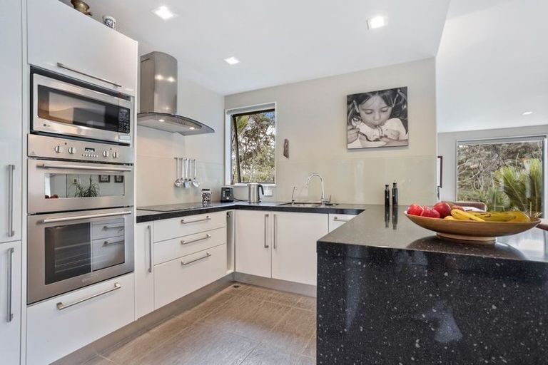 Photo of property in 81 Huia Road, Titirangi, Auckland, 0604