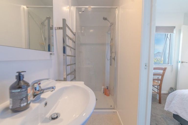 Photo of property in 22 Golden Terrace, Queenstown, 9300