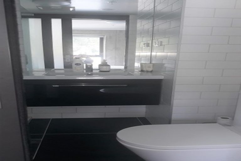 Photo of property in Frame Apartments, 903/111u Molesworth Street, Thorndon, Wellington, 6011