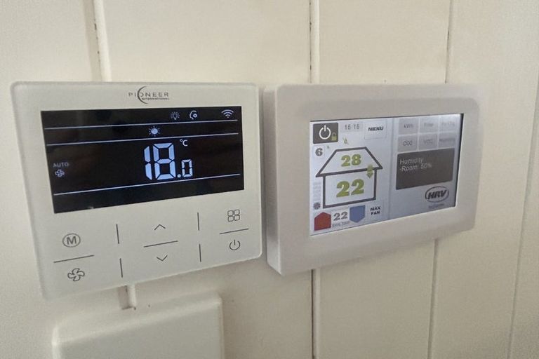 Photo of property in 18 Arawhata Road, Paraparaumu, 5032