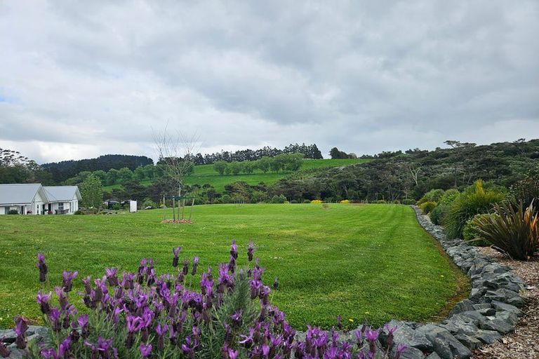 Photo of property in 728 Peak Road, Helensville, 0875