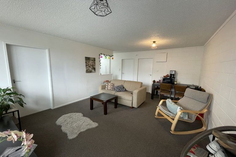 Photo of property in 2/4 Derby Street, Mount Victoria, Wellington, 6011