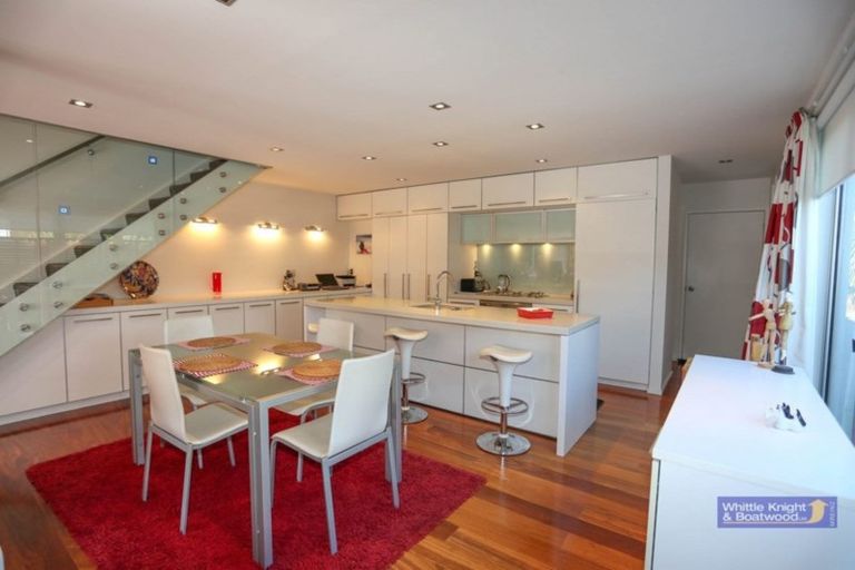 Photo of property in 10 Holly Road, St Albans, Christchurch, 8014