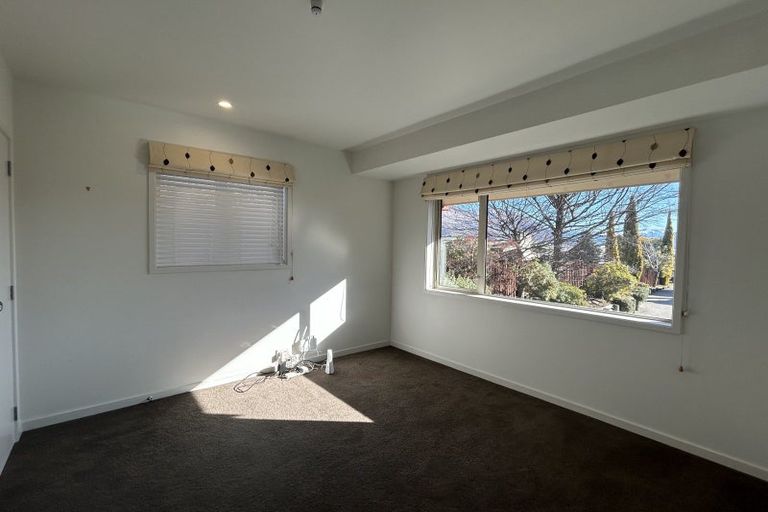 Photo of property in 70 Upton Street, Wanaka, 9305