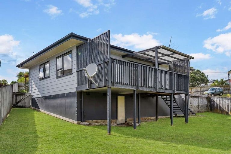 Photo of property in 28 Moire Road, Massey, Auckland, 0614