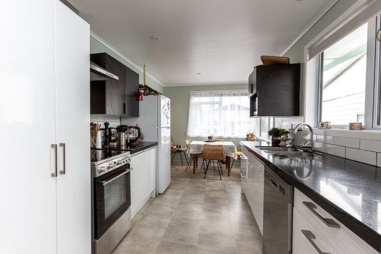 Photo of property in 17 Station Road, Paeroa, 3600