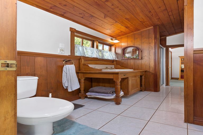 Photo of property in 52 Golf Road, New Lynn, Auckland, 0600