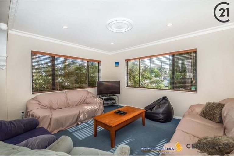 Photo of property in 49 College Road, Northcote, Auckland, 0627
