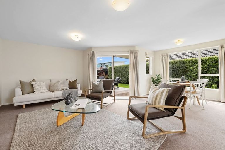 Photo of property in 2/23 Gamblins Road, Saint Martins, Christchurch, 8022