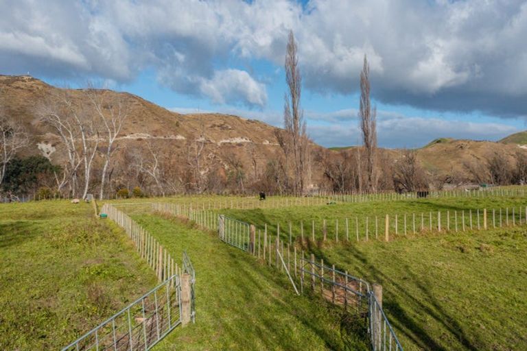 Photo of property in 60 River Road, Otane, Waipawa, 4271