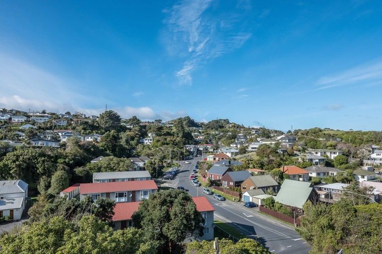 Photo of property in 117 Newlands Road, Newlands, Wellington, 6037