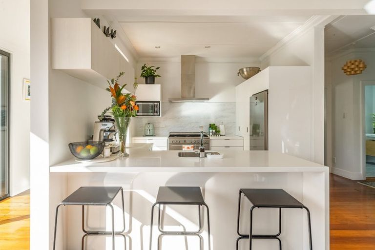 Photo of property in 10 Ruahine Street, Hataitai, Wellington, 6021