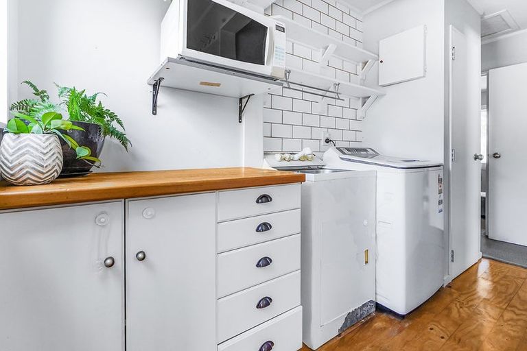 Photo of property in 64 Pelorus Street, Glenview, Hamilton, 3206