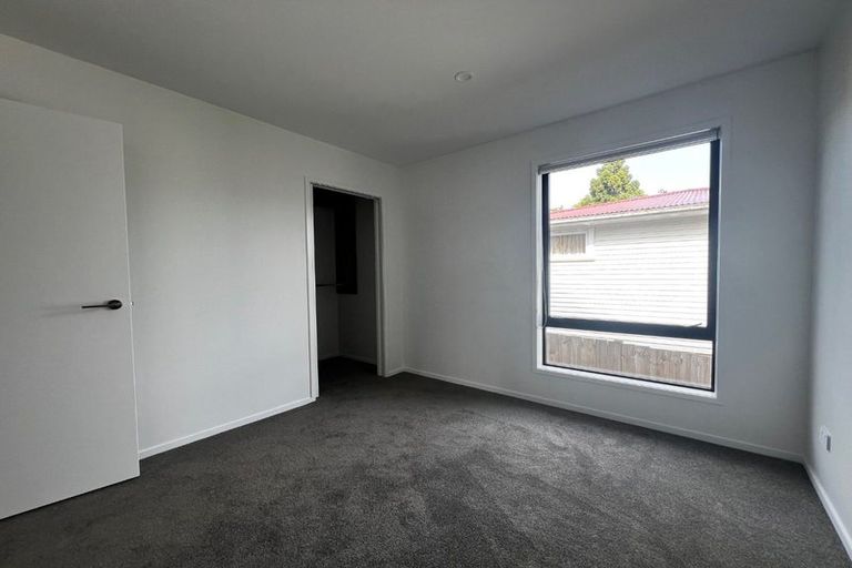 Photo of property in 21 Divich Avenue, Te Atatu South, Auckland, 0610