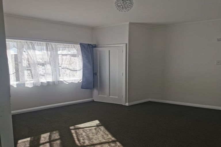 Photo of property in 28 Jutland Street, Waterloo, Lower Hutt, 5011