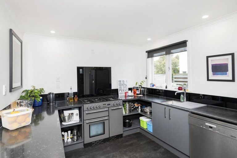 Photo of property in 14 School Road, Te Hapara, Gisborne, 4010