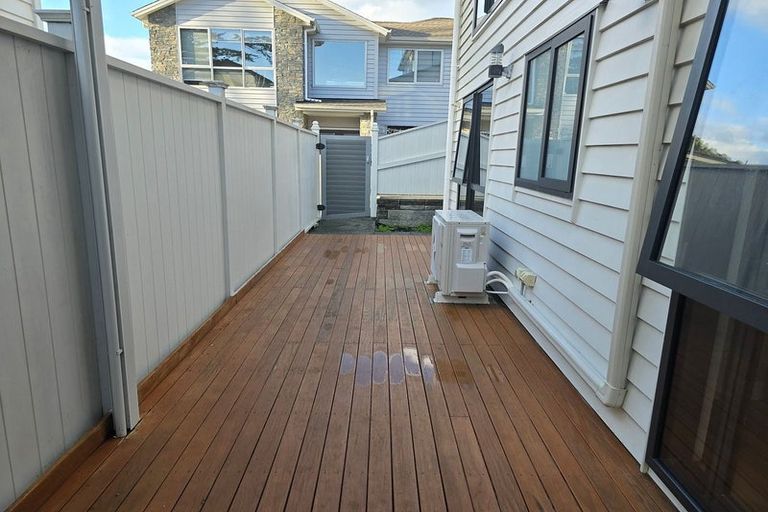 Photo of property in 230a Sunset Road, Windsor Park, Auckland, 0632