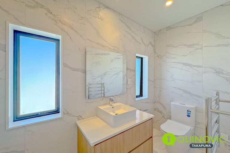 Photo of property in 7c Buisson Glade, West Harbour, 0618