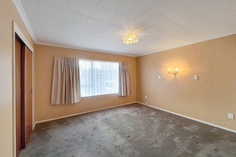 Photo of property in 5 Chertsey Court, Roslyn, Palmerston North, 4414