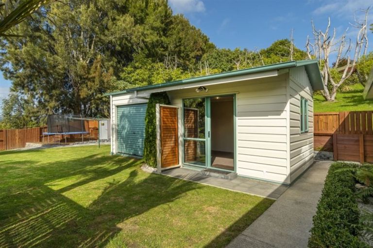Photo of property in 19 Highgrove Place, Bethlehem, Tauranga, 3110