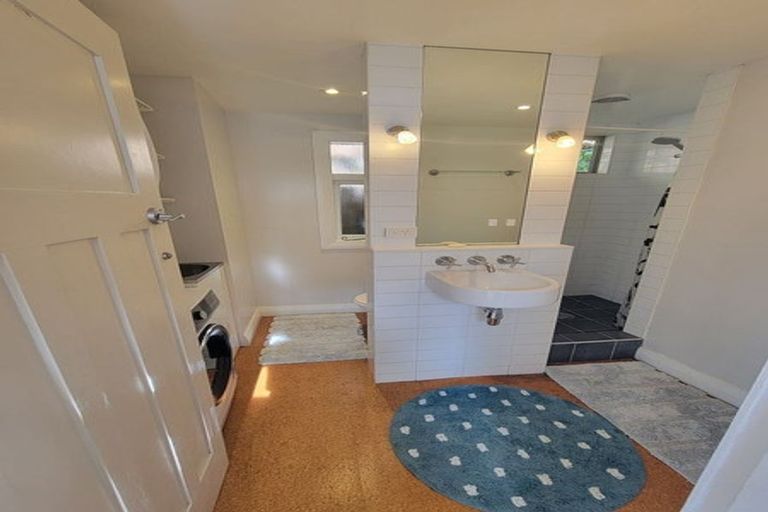 Photo of property in 212 Barnard Street, Wadestown, Wellington, 6012