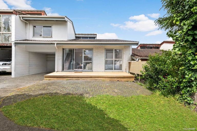 Photo of property in 3/23 Craigbank Avenue, New Lynn, Auckland, 0600
