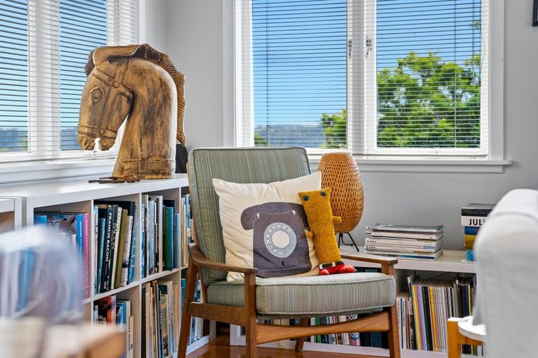 Photo of property in 1/73 Birkdale Road, Birkdale, Auckland, 0626