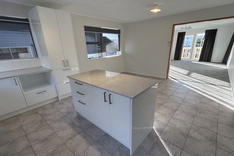 Photo of property in 15 The Anchorage, Whitby, Porirua, 5024