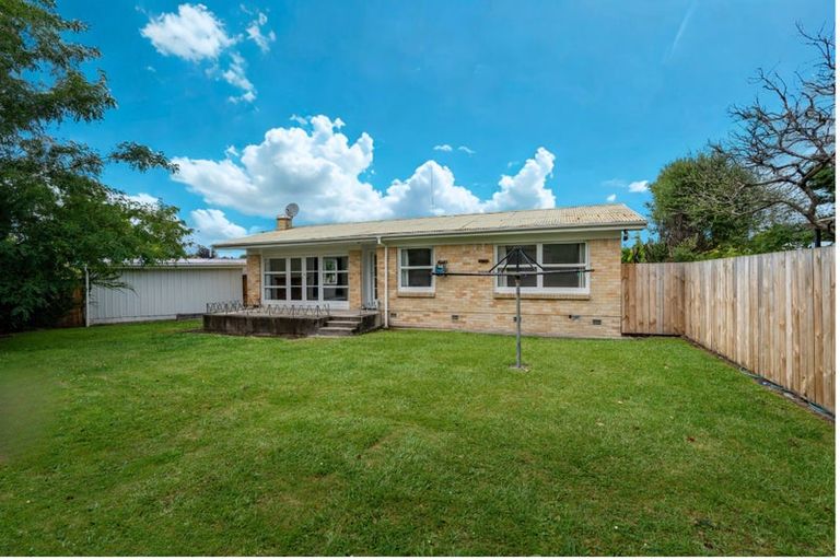 Photo of property in 18 Brocas Avenue, Hillcrest, Hamilton, 3216