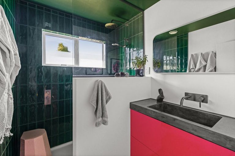 Photo of property in 9 Palmerston Road, Havelock North, 4130