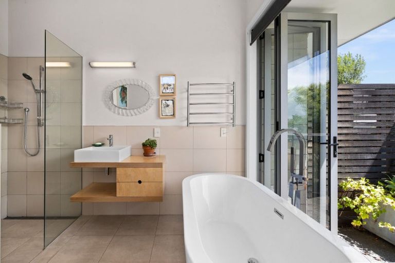 Photo of property in 11 Tirohanga Road, Haumoana, Hastings, 4180