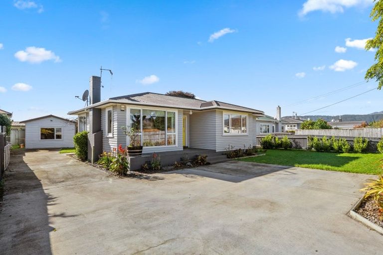 Photo of property in 593 Queen Street East, Levin, 5510